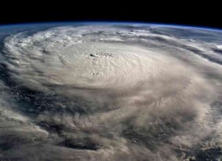 Tracking Tropical Storm Leslie: Forecasting the Path of the Potential Hurricane news-12102024-182841