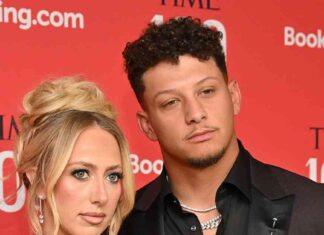 Patrick Mahomes and Brittany Mahomes Family Halloween Costume: Roaring Success news-01112024-054819