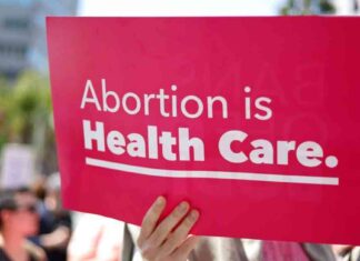 The Impact of Texas’s Abortion Ban on 18-Year-Old Neveah Crain: A Tragic Case news-02112024-055621