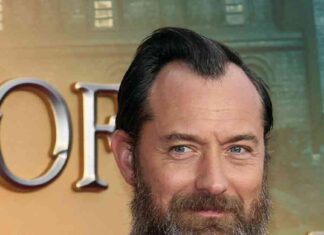 Jude Law Reveals Major Movie Secret In The Holiday – E! Online news-26112024-233002