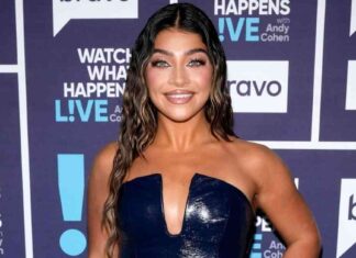 Best Affordable Lipstick & Stocking Stuffer Ideas by Gia Giudice – E! Online best-affordable-lipstick-stocking-stuffer-deas-by-gia-giudice-e-online