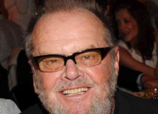 Jack Nicholson Spotted in Rare Photo with Daughter Lorraine – E! Online jack-nicholson-spotted-in-rare-photo-with-daughter-lorraine-e-online