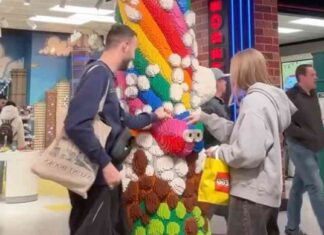 Exploring Lego Stores with Interactive Games and Live Streaming exploring-lego-stores-with-nteractive-games-and-live-streaming