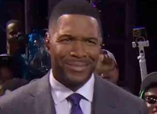 Michael Strahan Warns Rob Gronkowski to Stay Away on Fox NFL Sunday michael-strahan-warns-rob-gronkowski-to-stay-away-on-fox-nfl-sunday