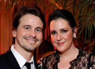 Why Melanie Lynskey and Jason Ritter Are a Winning Couple why-melanie-lynskey-and-jason-ritter-are-a-winning-couple