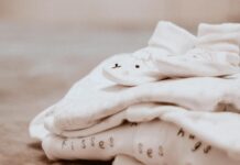 Baby Tee Trend Explained: Why This ’90s Look Is Back Again