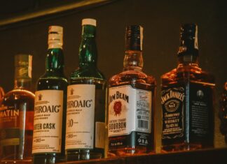 Bardstown Bourbon Review: Why Whiskey Lovers Are Talking About It Bardstown Bourbon Review: Why Whiskey Lovers Are Talking About It