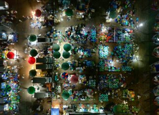 Blake Lively: Life Story, Career Highlights, and Full Biography Blake Lively: Life Story, Career Highlights, and Full Biography