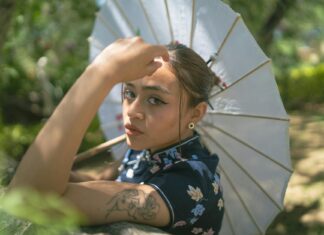 Cantilever Umbrella Guide: Best Picks For Shade And Style Cantilever Umbrella Guide: Best Picks For Shade And Style