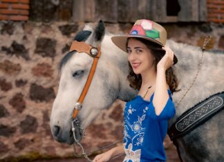 Cowgirl Costume Ideas That Are Cute, Bold, And Totally On-Trend Cowgirl Costume Ideas That Are Cute, Bold, And Totally On-Trend