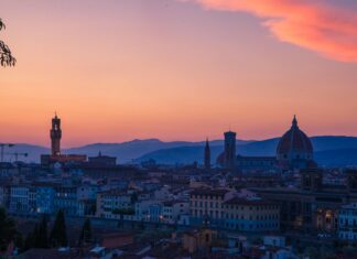 Florence Welch: Life Story, Career Highlights, and Full Biography Florence Welch: Life Story, Career Highlights, and Full Biography