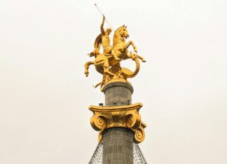 George Clooney: Life Story, Career Highlights, and Full Biography George Clooney: Life Story, Career Highlights, and Full Biography