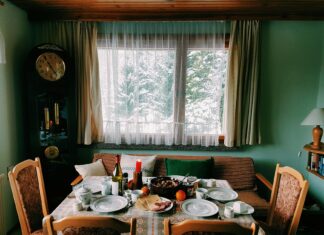 Gillian Anderson: Life Story, Career Highlights, and Full Biography Gillian Anderson: Life Story, Career Highlights, and Full Biography