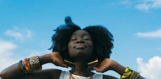 Gold Nugget Earrings Trends: Why Everyone’s Going Bold And Minimal