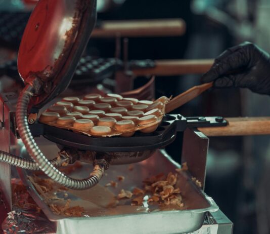 Hong Kong Kitchen Review: Best Dishes You Can’t Miss