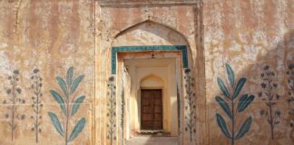 Jai Courtney: Life Story, Career Highlights, and Full Biography Jai Courtney: Life Story, Career Highlights, and Full Biography