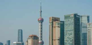 Keith Urban: Life Story, Career Highlights, and Full Biography Keith Urban: Life Story, Career Highlights, and Full Biography