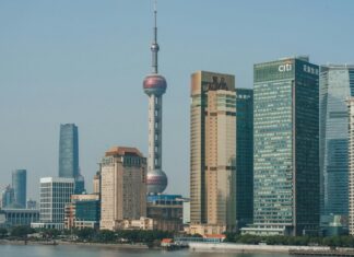 Keith Urban: Life Story, Career Highlights, and Full Biography Keith Urban: Life Story, Career Highlights, and Full Biography