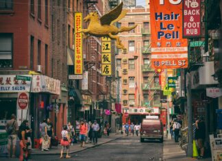 Kelly Clarkson: Life Story, Career Highlights, and Full Biography Kelly Clarkson: Life Story, Career Highlights, and Full Biography