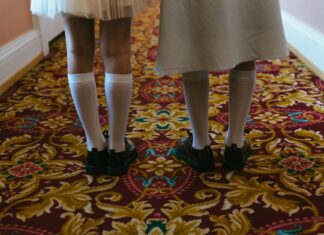 Knee High Socks Style Guide: Cozy, Cute, And Surprisingly Versatile Knee High Socks Style Guide: Cozy, Cute, And Surprisingly Versatile