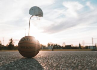 Lainey Wilson: Life Story, Career Highlights, and Full Biography Lainey Wilson: Life Story, Career Highlights, and Full Biography