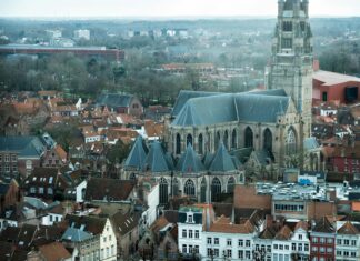 Liev Schreiber: Life Story, Career Highlights, and Full Biography Liev Schreiber: Life Story, Career Highlights, and Full Biography