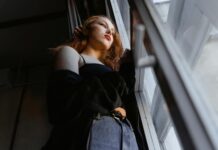 Low Rise Jeans Are Back: Why Everyone’s Obsessed Again