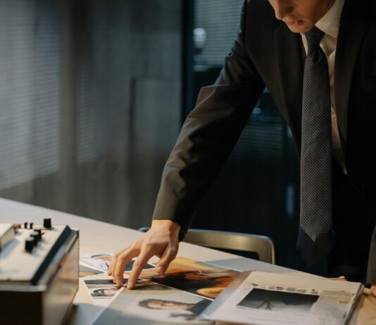 Menendez Crime Scene Photos: What Was Revealed In The Infamous Case