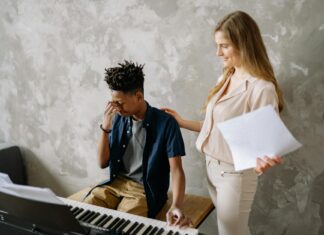 Piano Lessons Near Me: Where To Find The Best Teachers And Deals Piano Lessons Near Me: Where To Find The Best Teachers And Deals