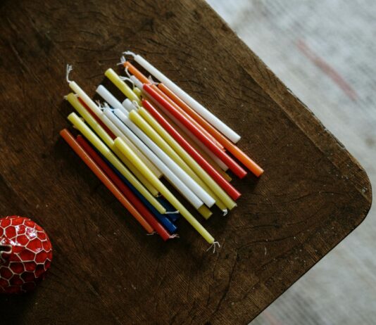 Shabbat Times NYC: When To Light Candles This Weekend