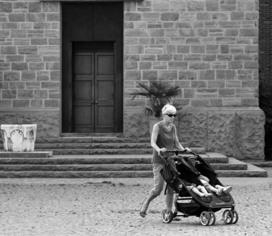 Zoe Double Stroller Review: Why Parents Are Choosing This Model