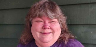 hoa-fines-homeowner-21k-for-trees-violating-rules-after-17-years