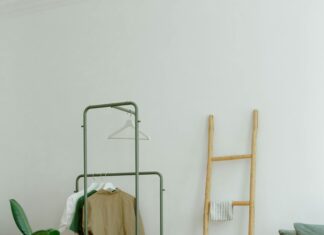 Plant Hangers: Transform Your Space with Stunning Green Décor