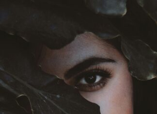 Kouri Richins: What Secrets Lie Behind Her Captivating Story?