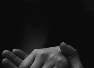 Diamond Elizabeth Brooks: Discover Her Secrets to Timeless Elegance