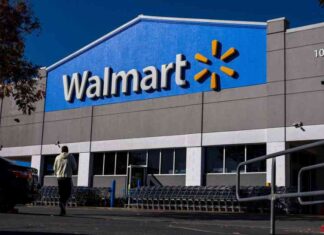 Shopper Leaves Full Cart Due to Walmart’s Checkout Policy shopper-leaves-full-cart-due-to-walmarts-checkout-policy